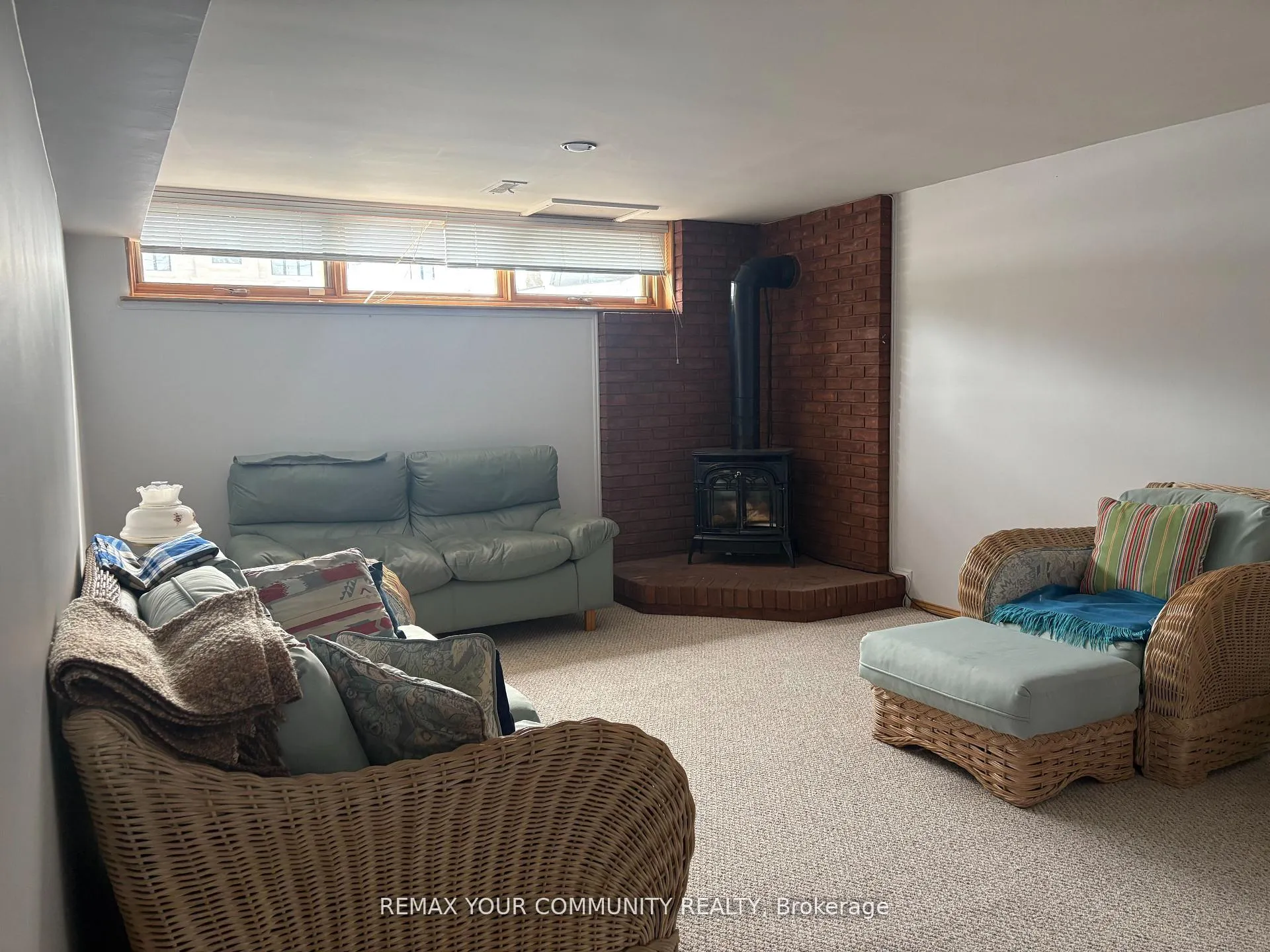 Photo 13 of 24 Lancer Drive, Vaughan, Maple — HOMEH