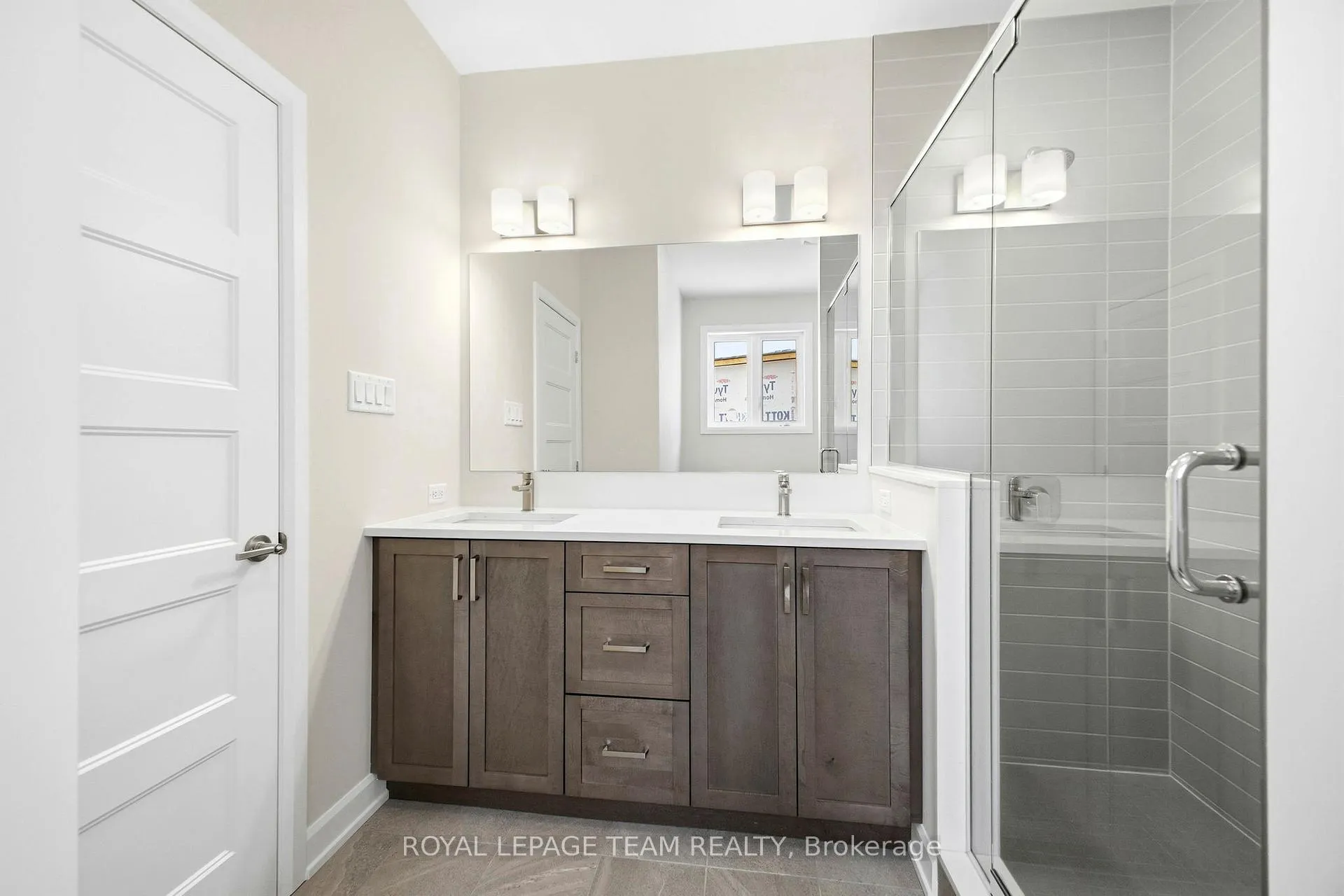 Photo 20 of 537 Swinley Crescent, Augusta, Augusta Twp — HOMEH