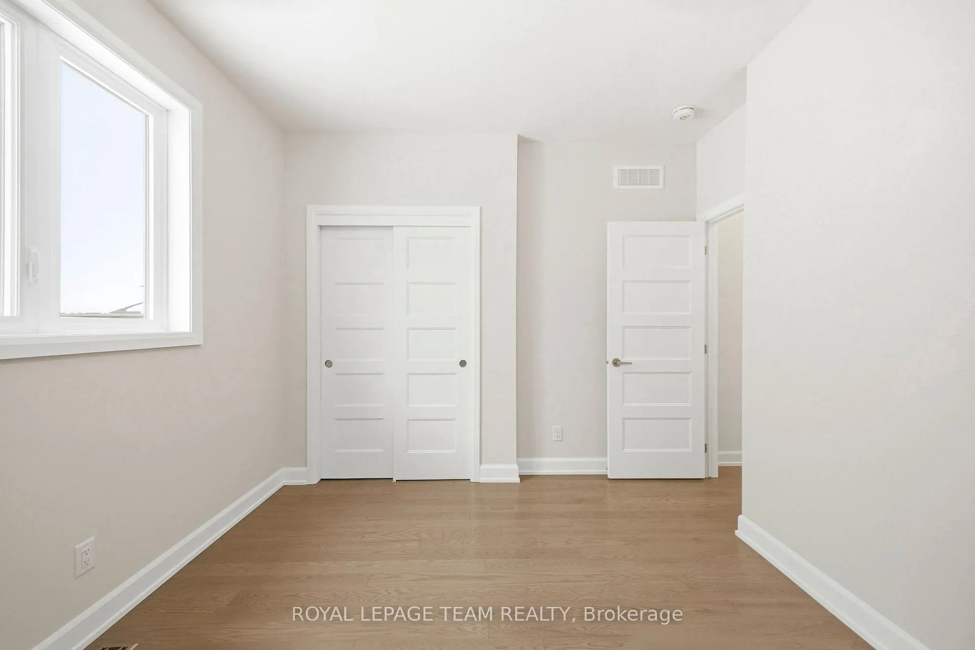 Photo 21 of 537 Swinley Crescent, Augusta, Augusta Twp — HOMEH