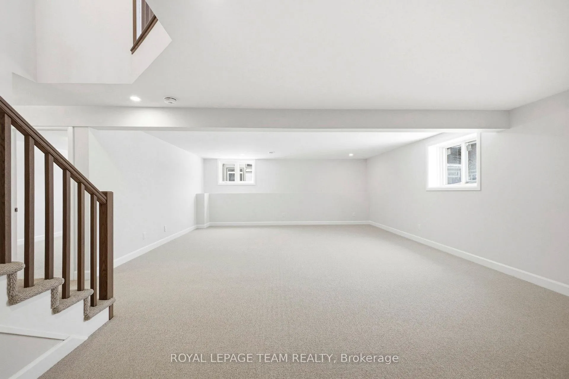 Photo 32 of 537 Swinley Crescent, Augusta, Augusta Twp — HOMEH