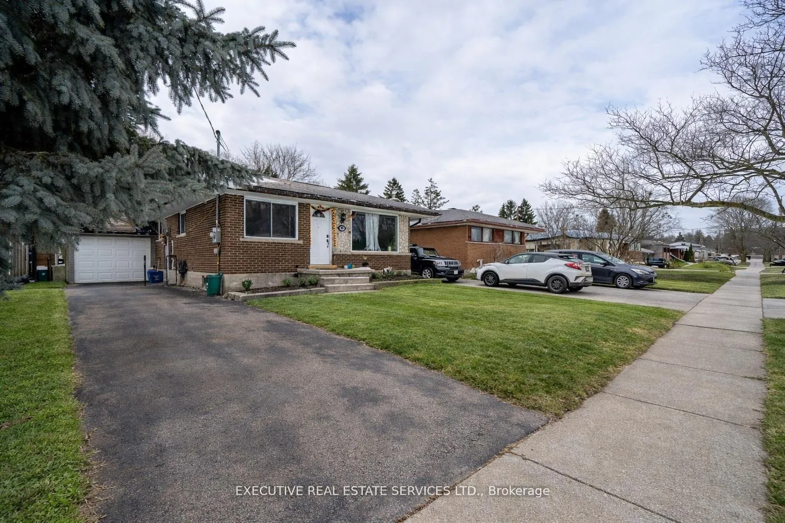 Photo 1 of 268 Ross Avenue, Kitchener, Stanley Park — HOMEH