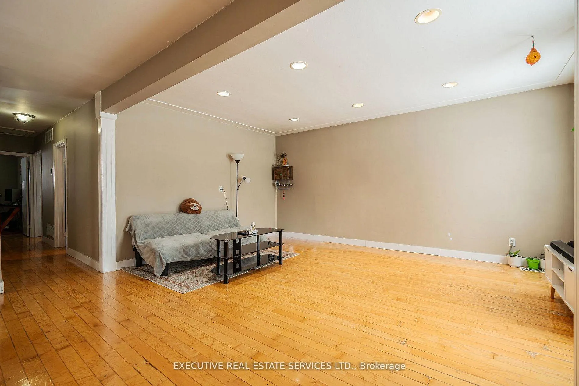 Photo 6 of 268 Ross Avenue, Kitchener, Stanley Park — HOMEH