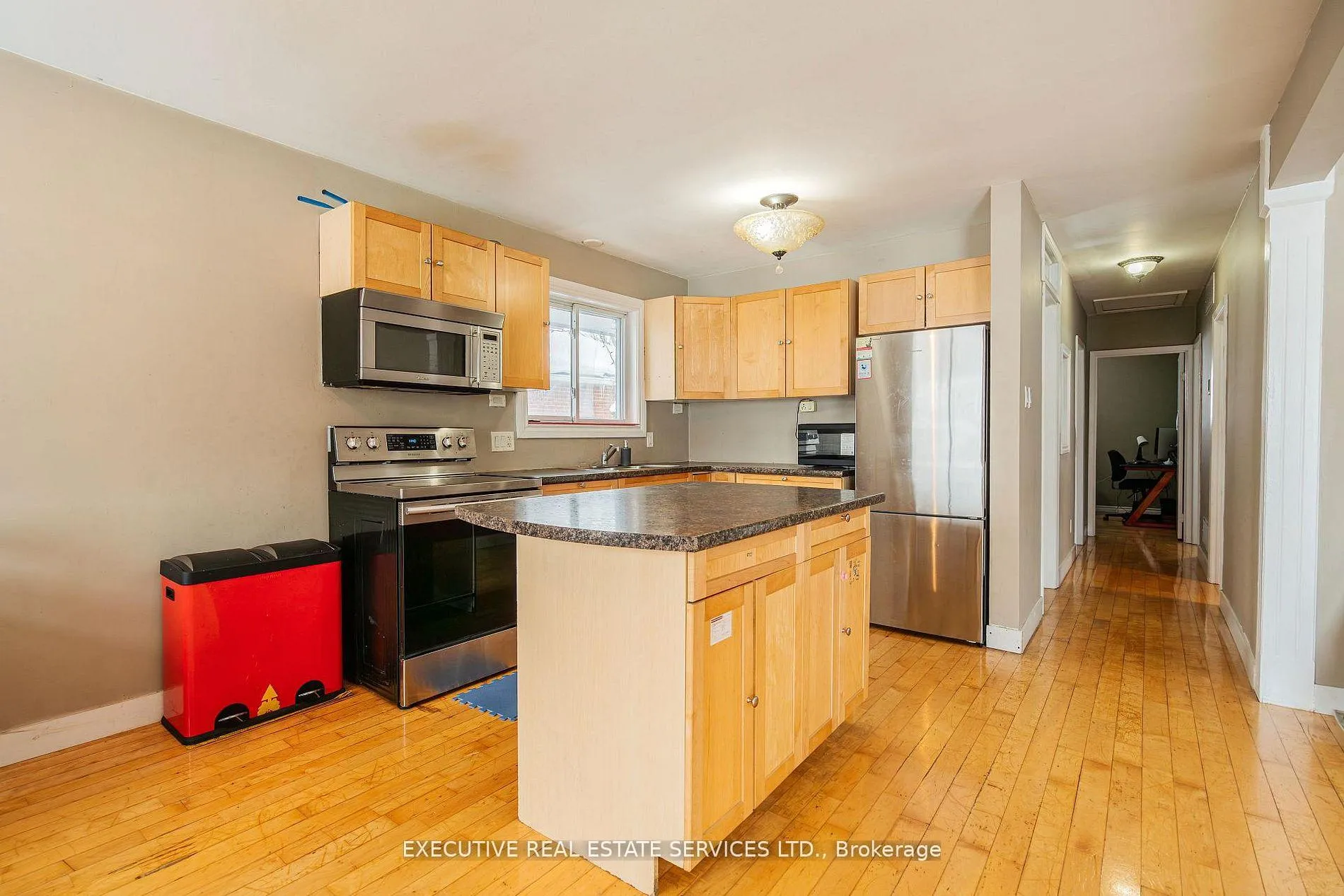 Photo 7 of 268 Ross Avenue, Kitchener, Stanley Park — HOMEH