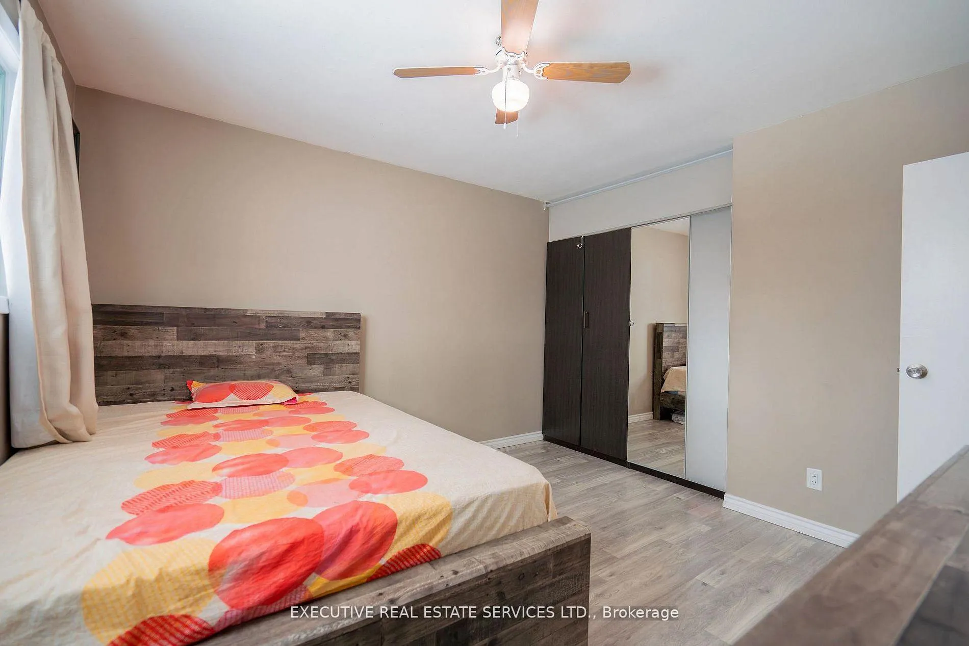 Photo 26 of 268 Ross Avenue, Kitchener, Stanley Park — HOMEH