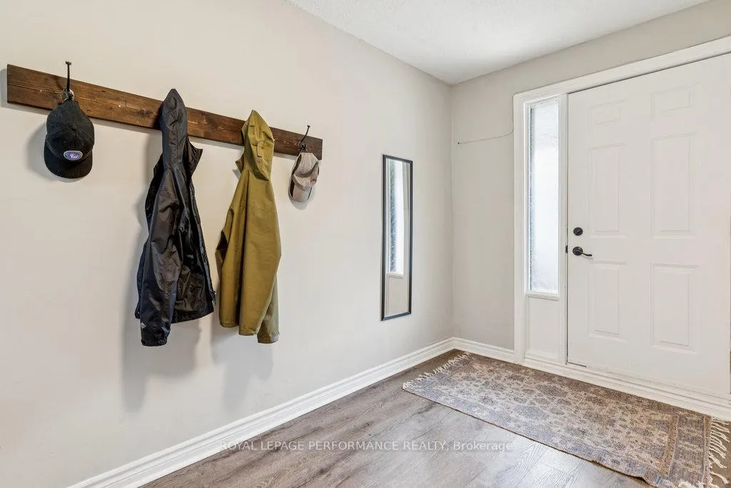 Photo 3 of Unit 74, 4634 Cosmic Place, Ottawa, Pineview — HOMEH