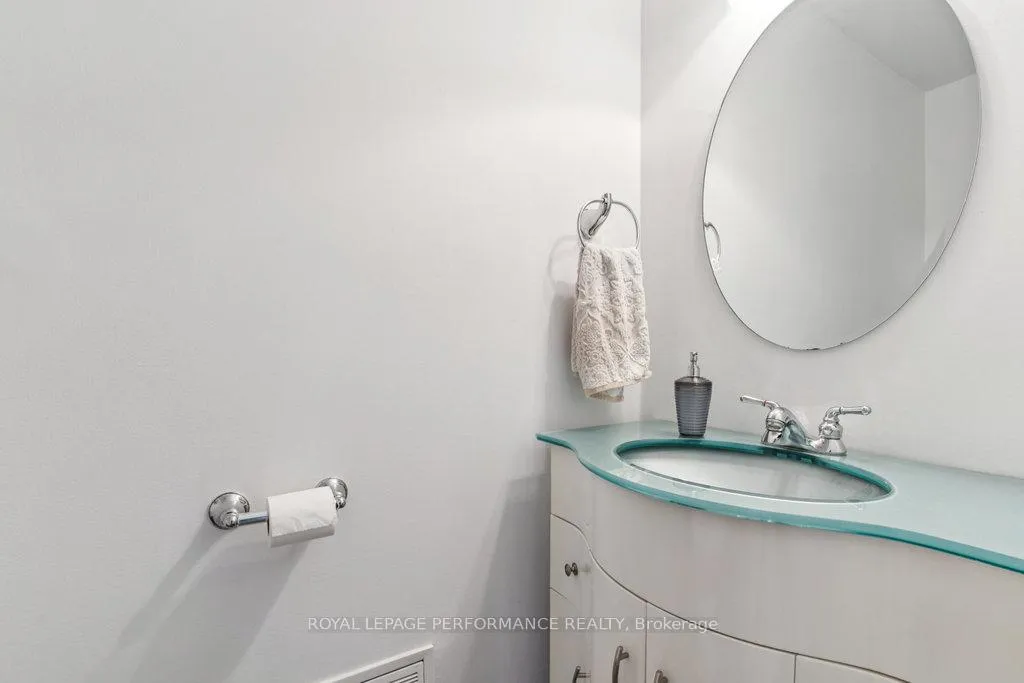 Photo 5 of Unit 74, 4634 Cosmic Place, Ottawa, Pineview — HOMEH