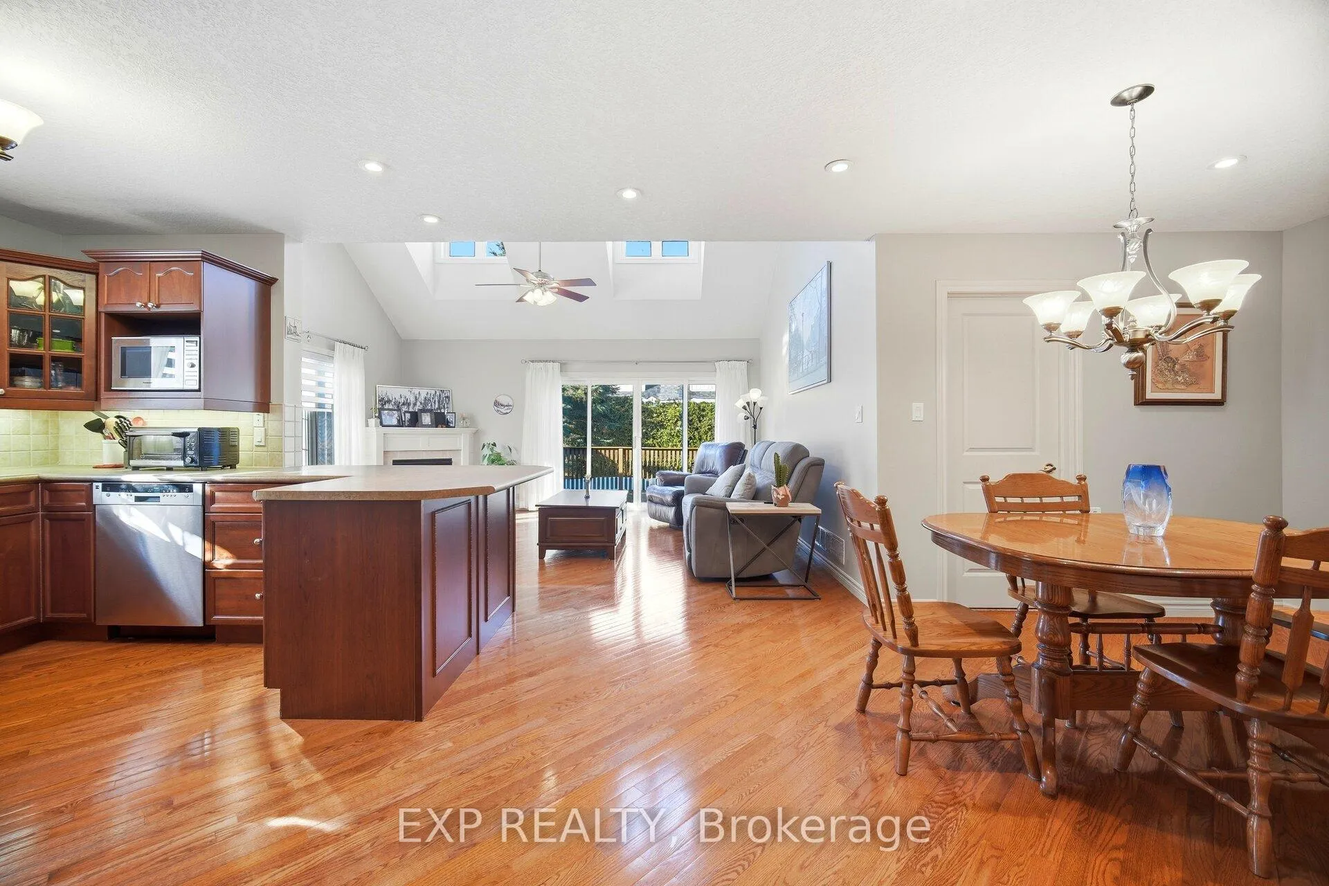 Photo 7 of Unit 1G, 350 Doon Valley Drive, Kitchener — HOMEH
