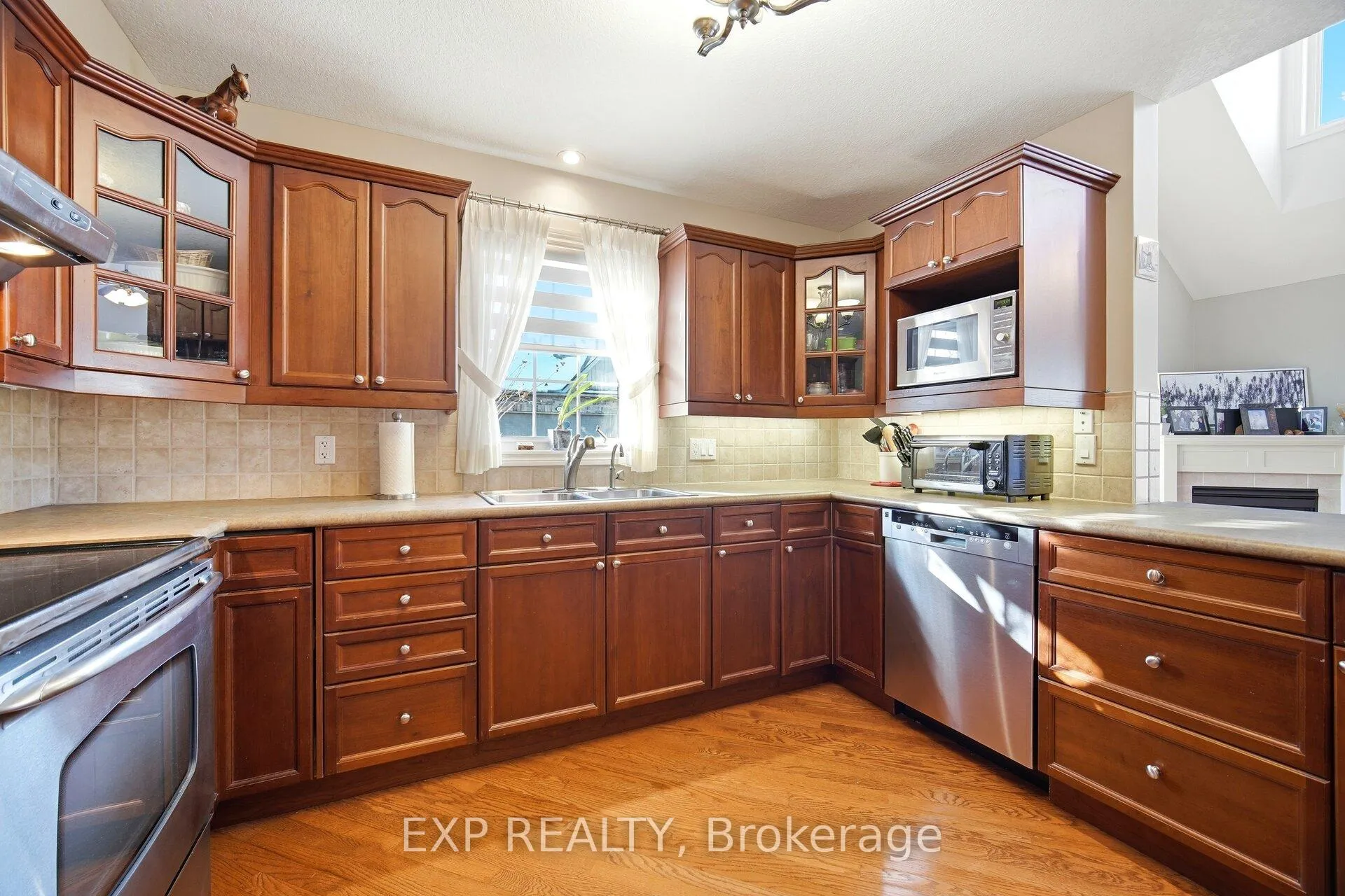 Photo 9 of Unit 1G, 350 Doon Valley Drive, Kitchener — HOMEH