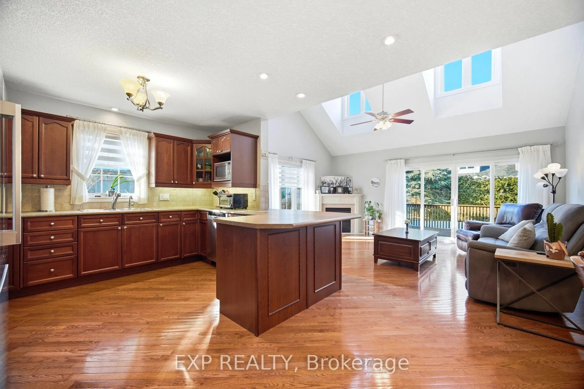 Photo 12 of Unit 1G, 350 Doon Valley Drive, Kitchener — HOMEH