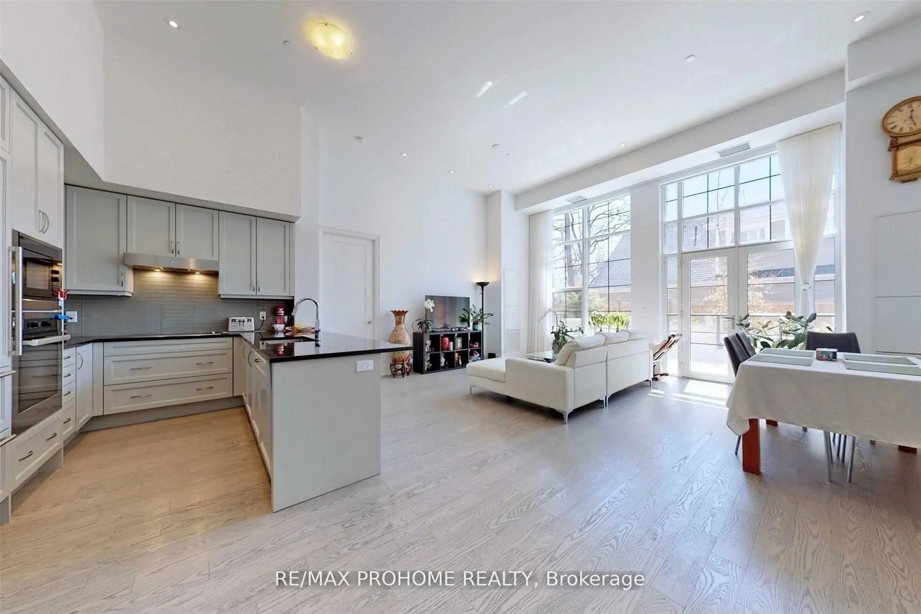 Photo 1 of Unit 108, 20 Fred Varley Drive, Markham, Unionville — HOMEH