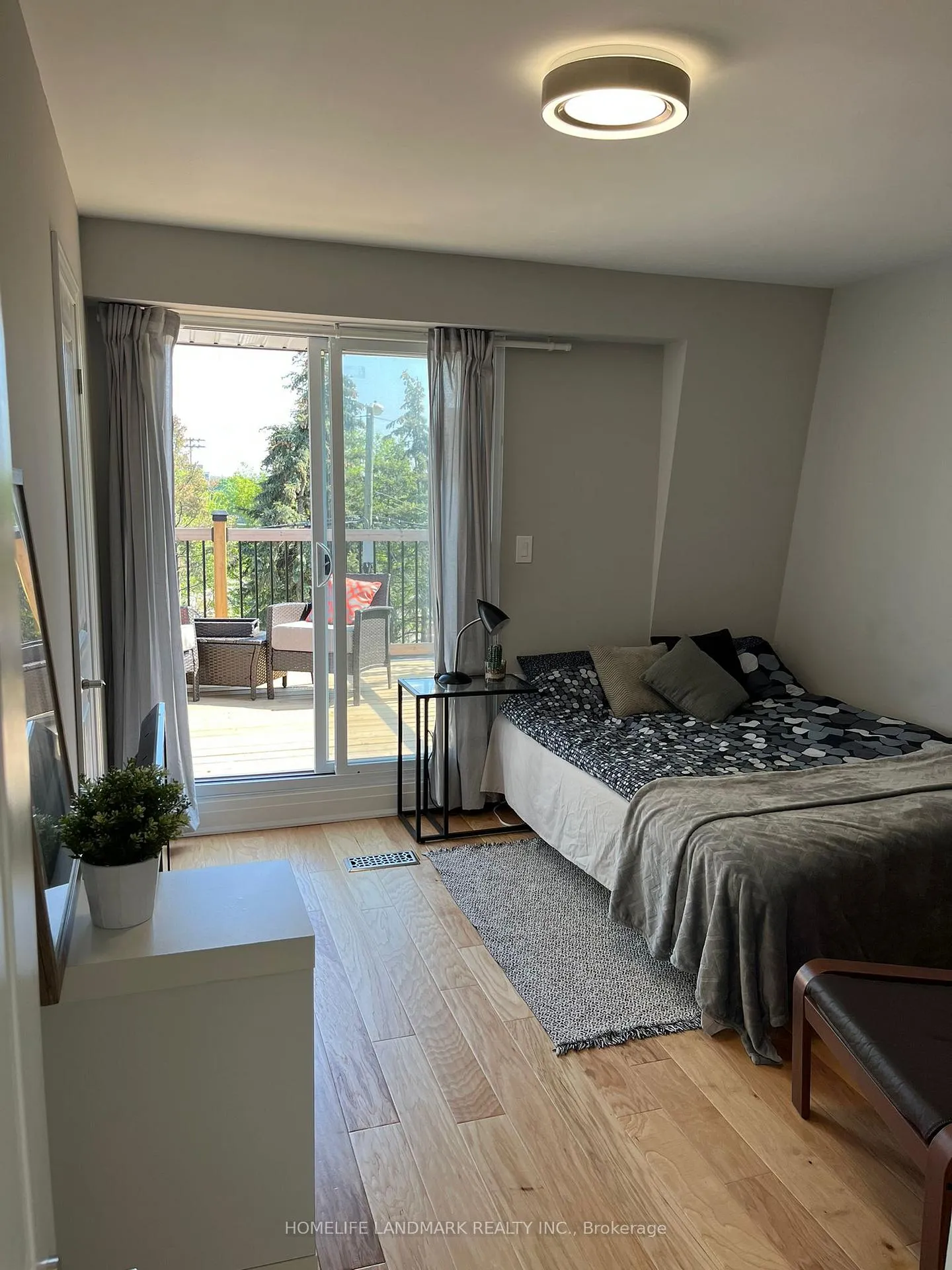 Photo 18 of 1253 Gerrard Street E, Toronto, South Riverdale — HOMEH