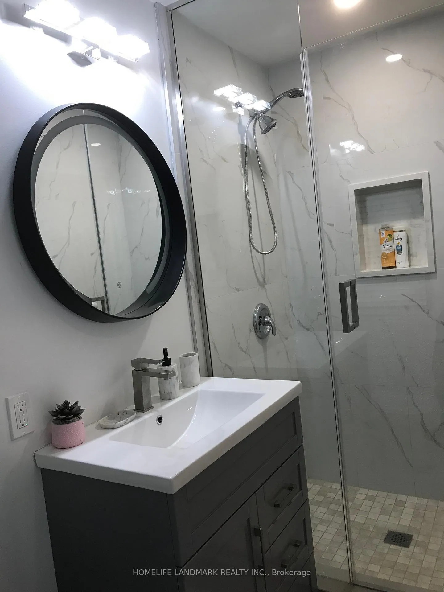 Photo 24 of 1253 Gerrard Street E, Toronto, South Riverdale — HOMEH