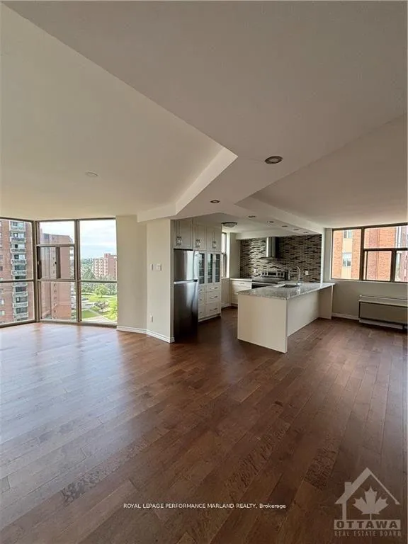 Photo 3 of Unit 1010, 2760 Carousel Crescent, Ottawa, Emerald Woods/Sawmill Creek — HOMEH