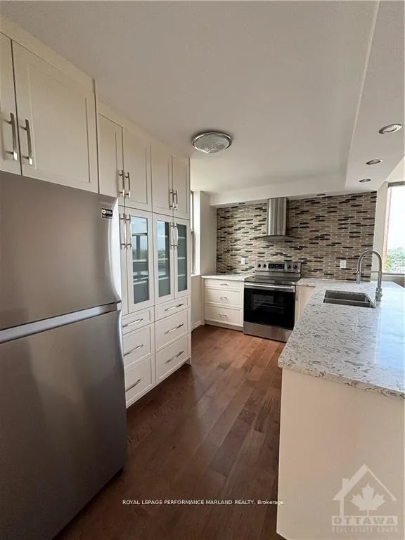 Photo 5 of Unit 1010, 2760 Carousel Crescent, Ottawa, Emerald Woods/Sawmill Creek — HOMEH