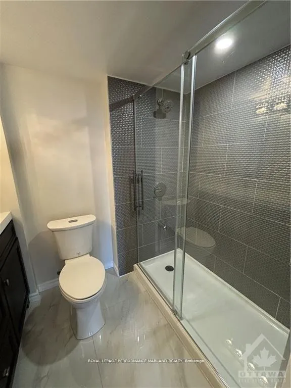 Photo 11 of Unit 1010, 2760 Carousel Crescent, Ottawa, Emerald Woods/Sawmill Creek — HOMEH