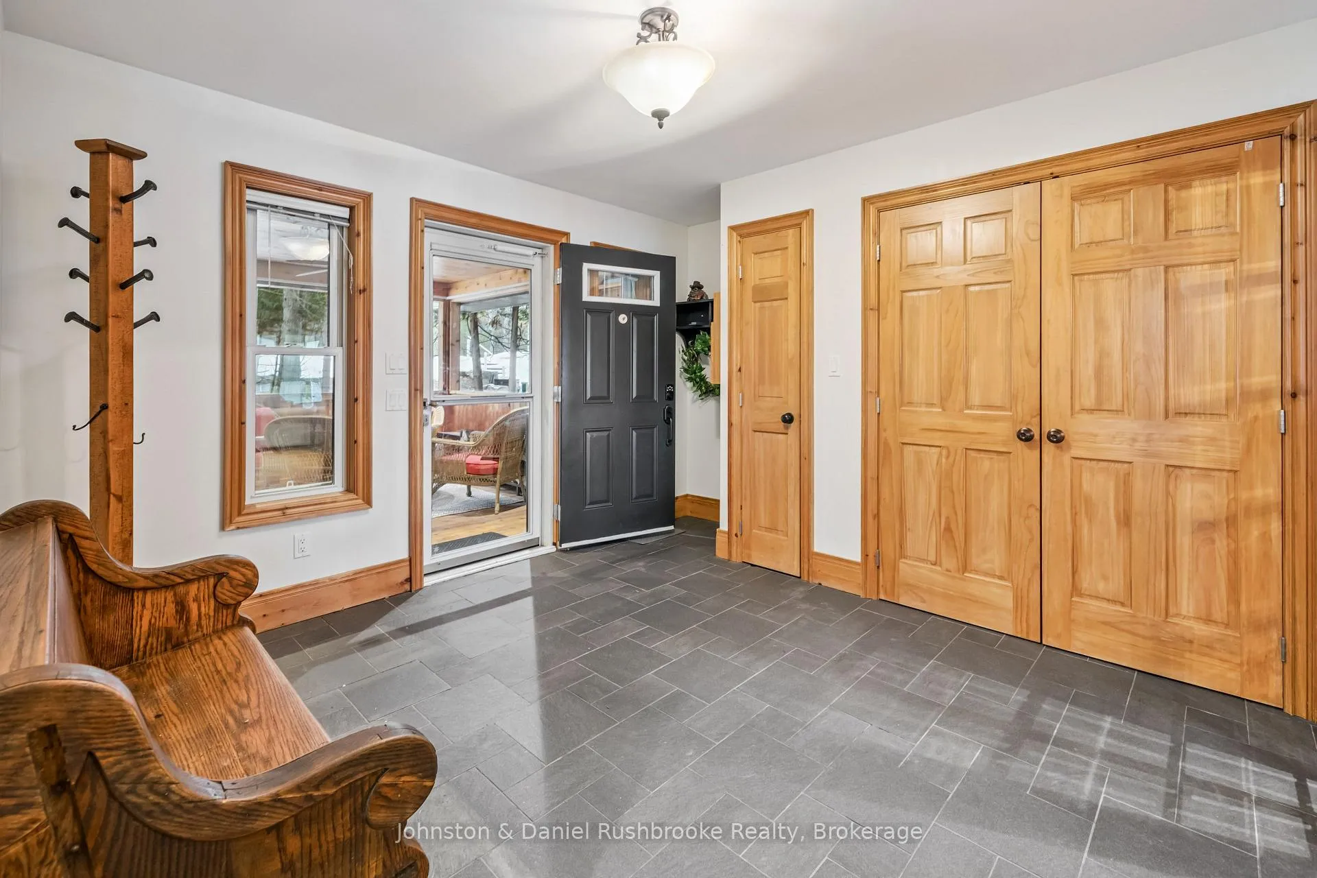 Photo 12 of 1051 Evanswood Drive, Gravenhurst, Wood (Gravenhurst) — HOMEH