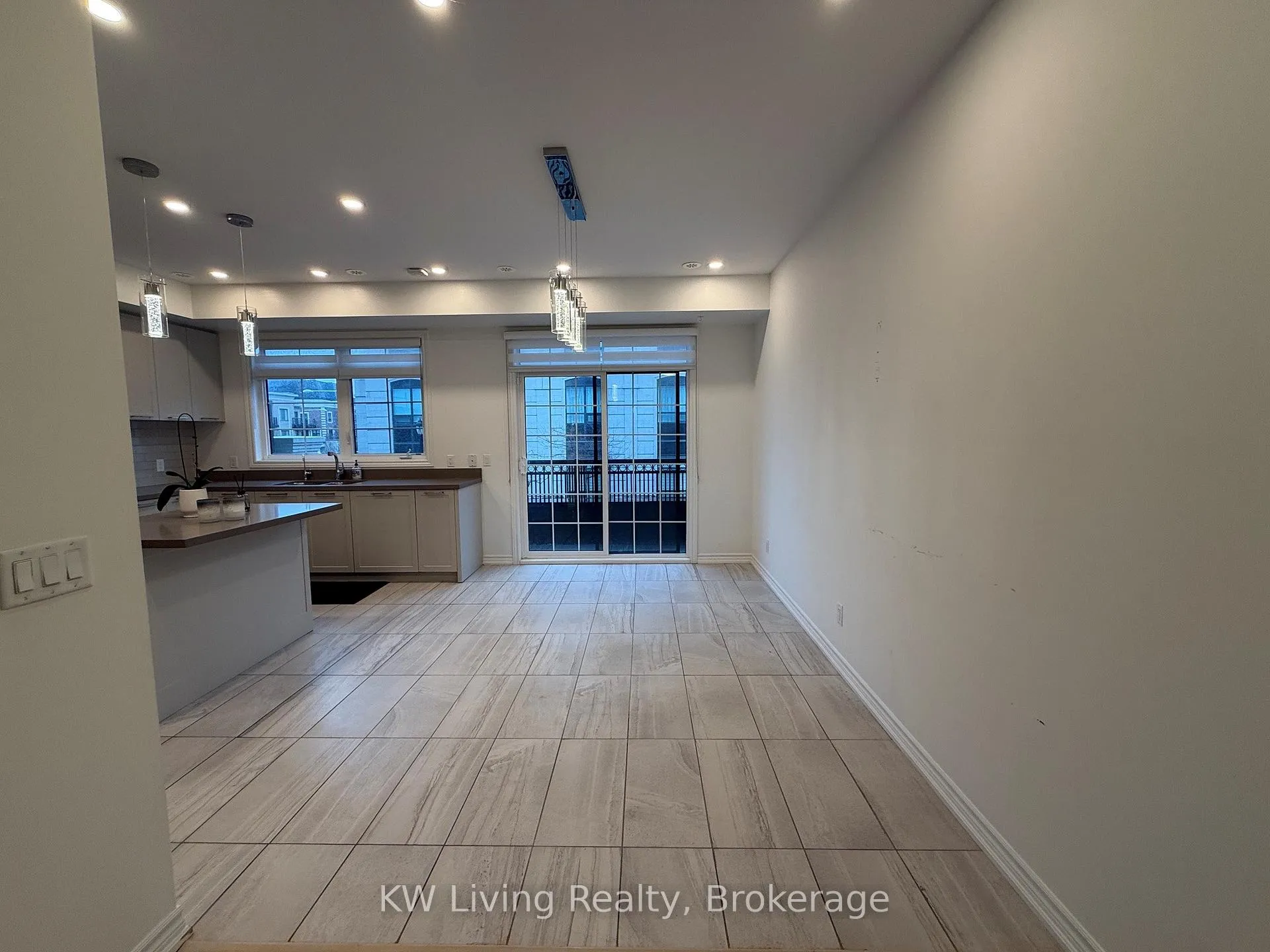 Photo 5 of 290 Buchanan Drive, Markham, Unionville — HOMEH