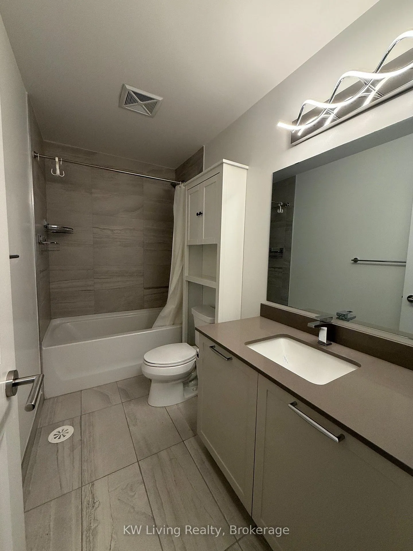 Photo 10 of 290 Buchanan Drive, Markham, Unionville — HOMEH