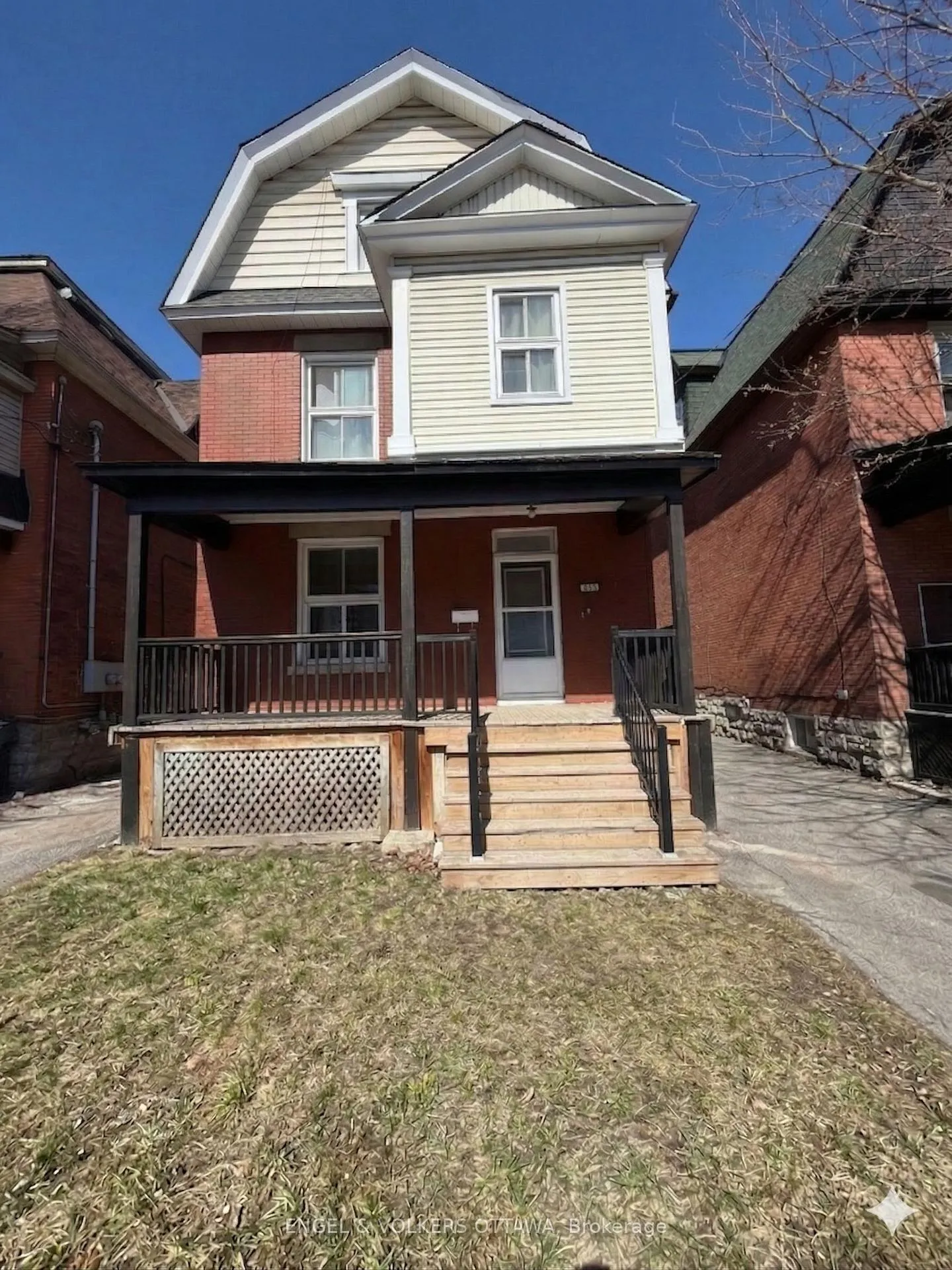 Photo 1 of Unit 2, 535 Mcleod Street, Ottawa, Ottawa Centre — HOMEH