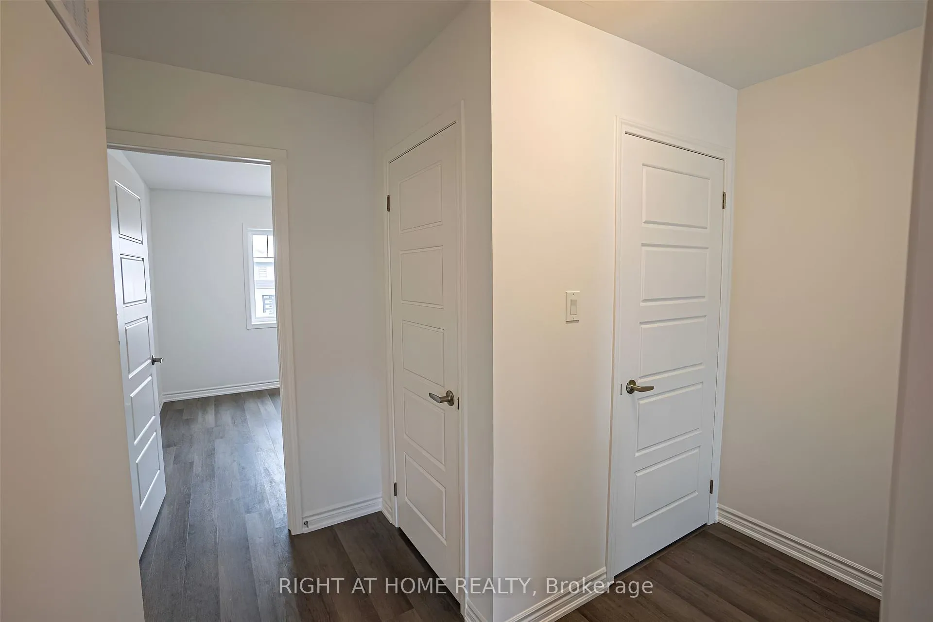 Photo 7 of 65 Forestwalk Street, Kitchener — HOMEH