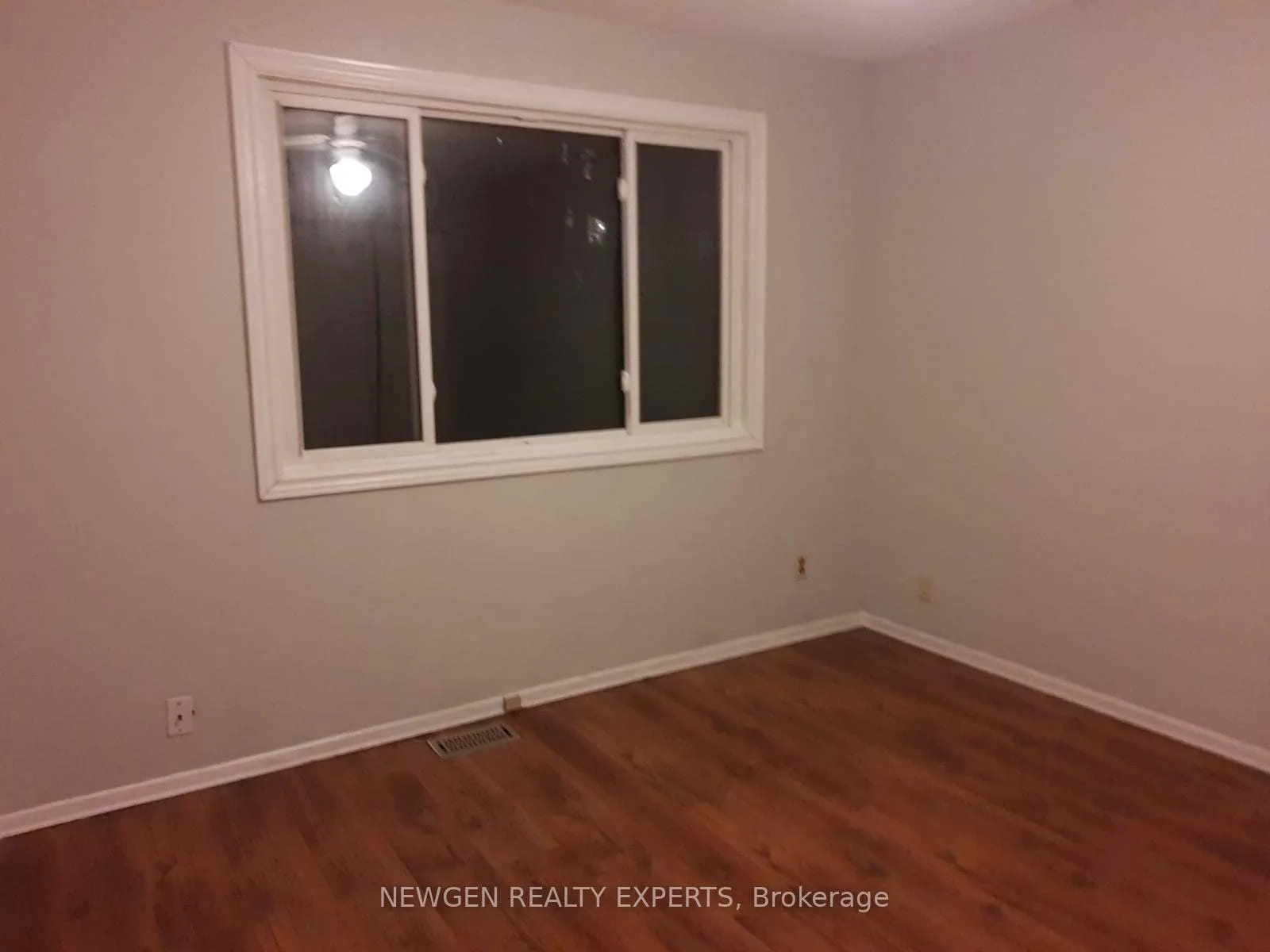 Photo 14 of 264 Laurentian Drive, Kitchener — HOMEH