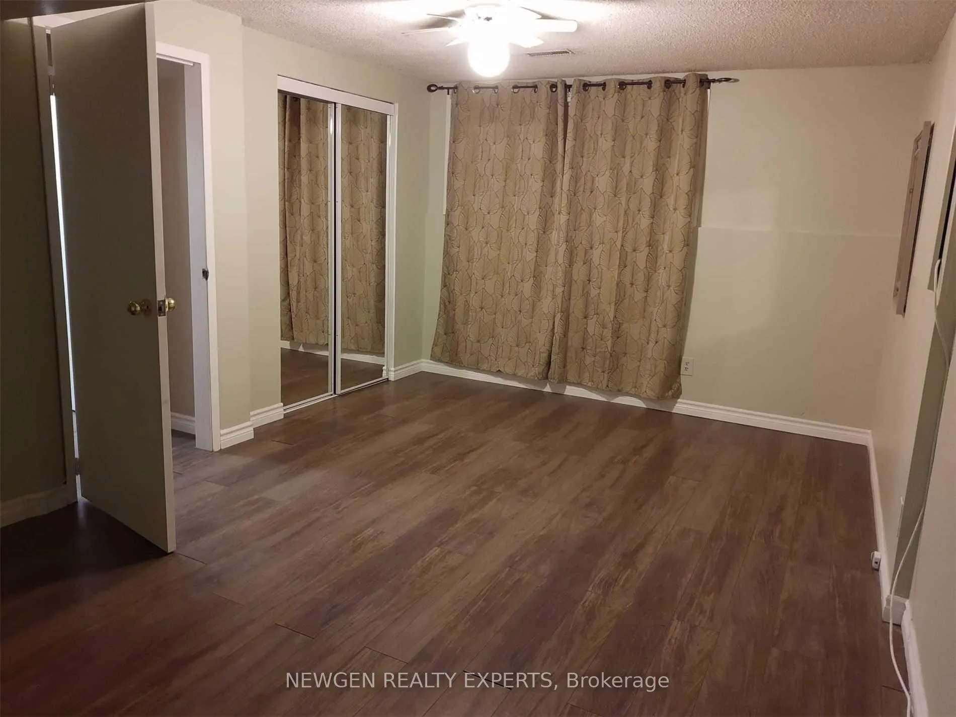 Photo 19 of 264 Laurentian Drive, Kitchener — HOMEH