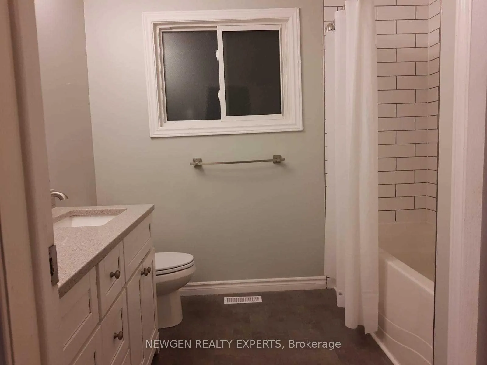 Photo 20 of 264 Laurentian Drive, Kitchener — HOMEH