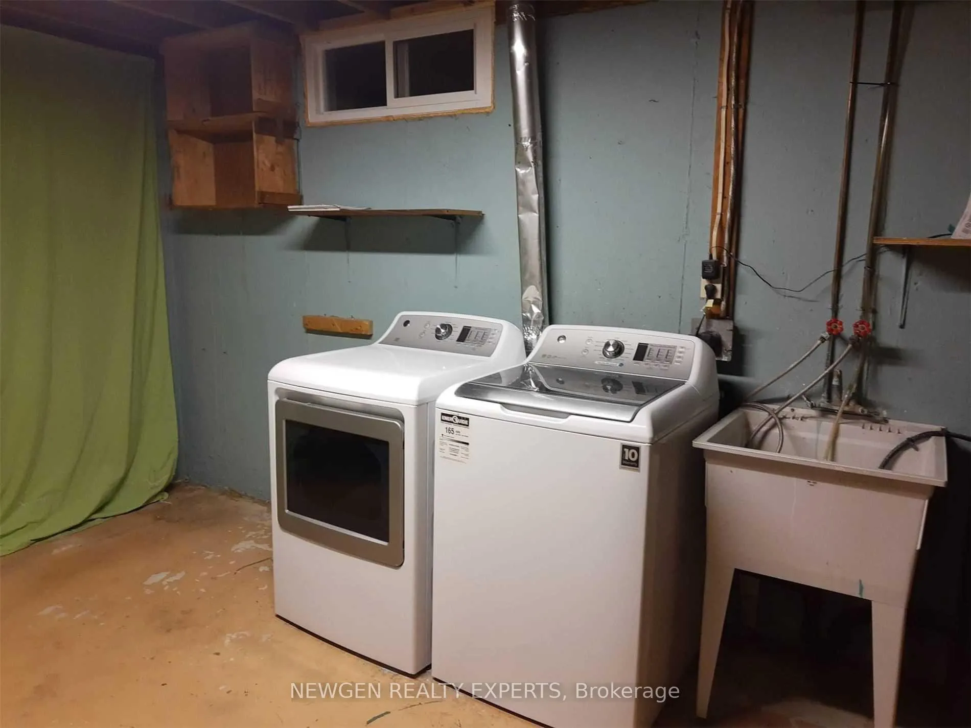 Photo 21 of 264 Laurentian Drive, Kitchener — HOMEH