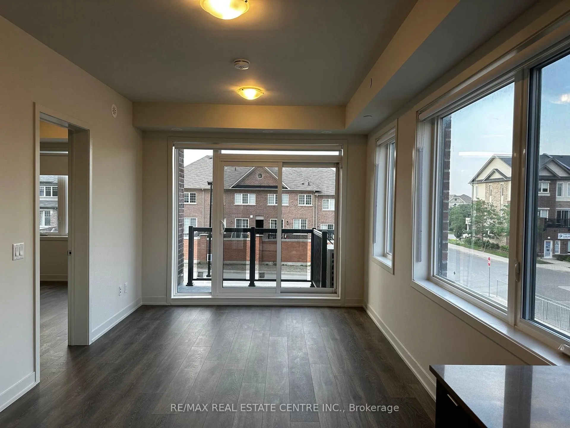 Photo 5 of Unit 204, 58 Sky Harbour Drive, Brampton, Bram West — HOMEH