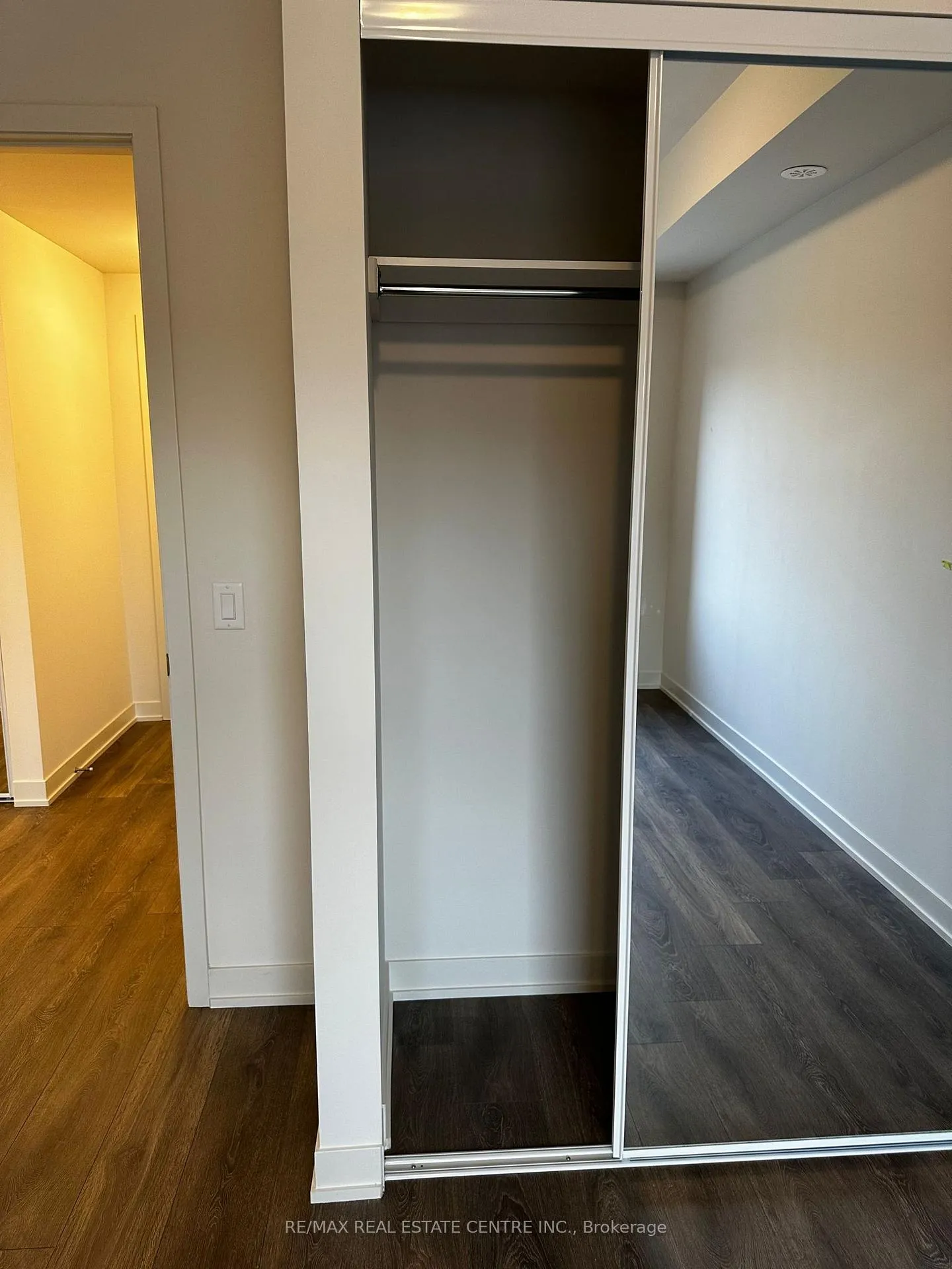 Photo 7 of Unit 204, 58 Sky Harbour Drive, Brampton, Bram West — HOMEH