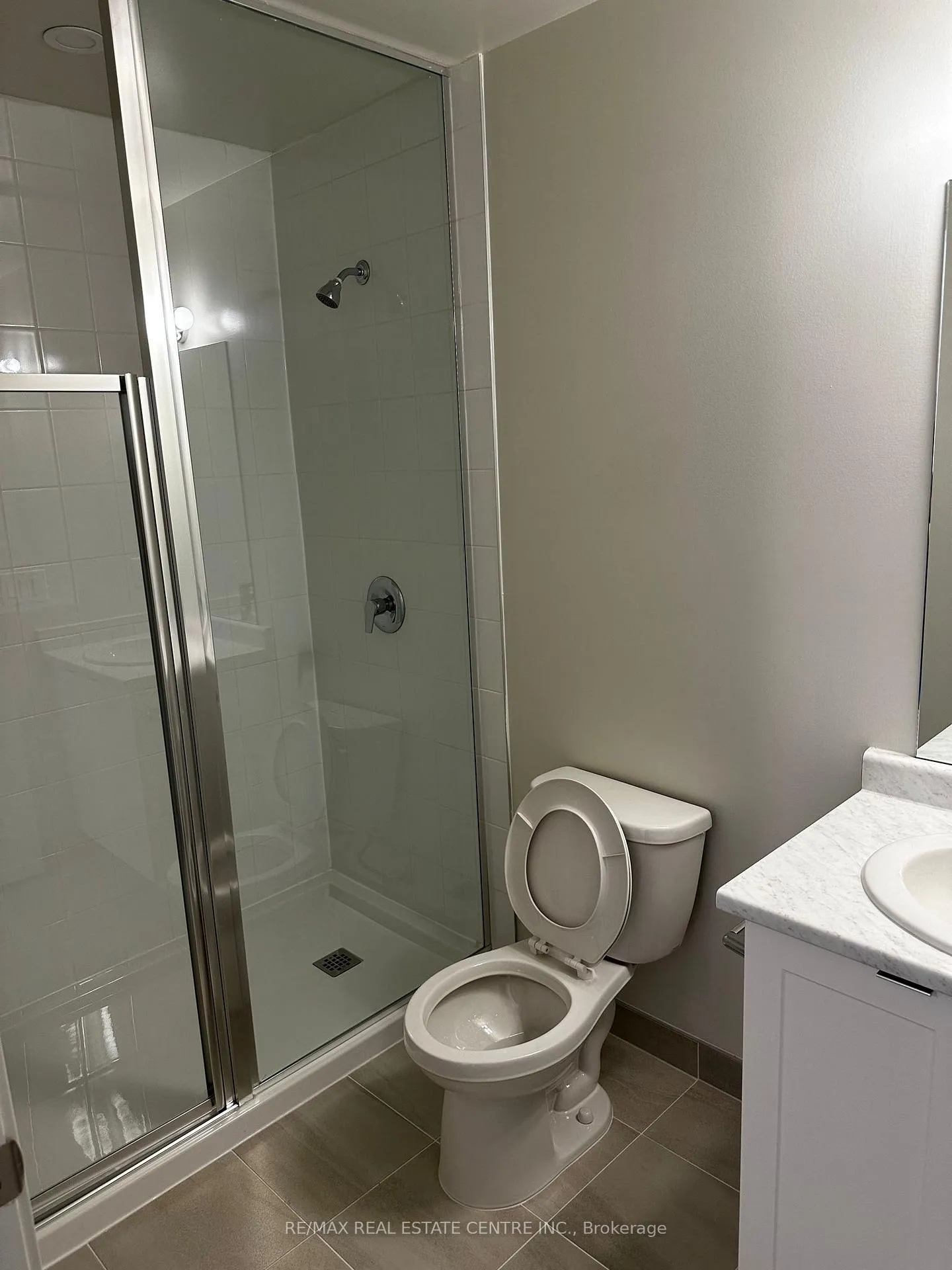 Photo 8 of Unit 204, 58 Sky Harbour Drive, Brampton, Bram West — HOMEH