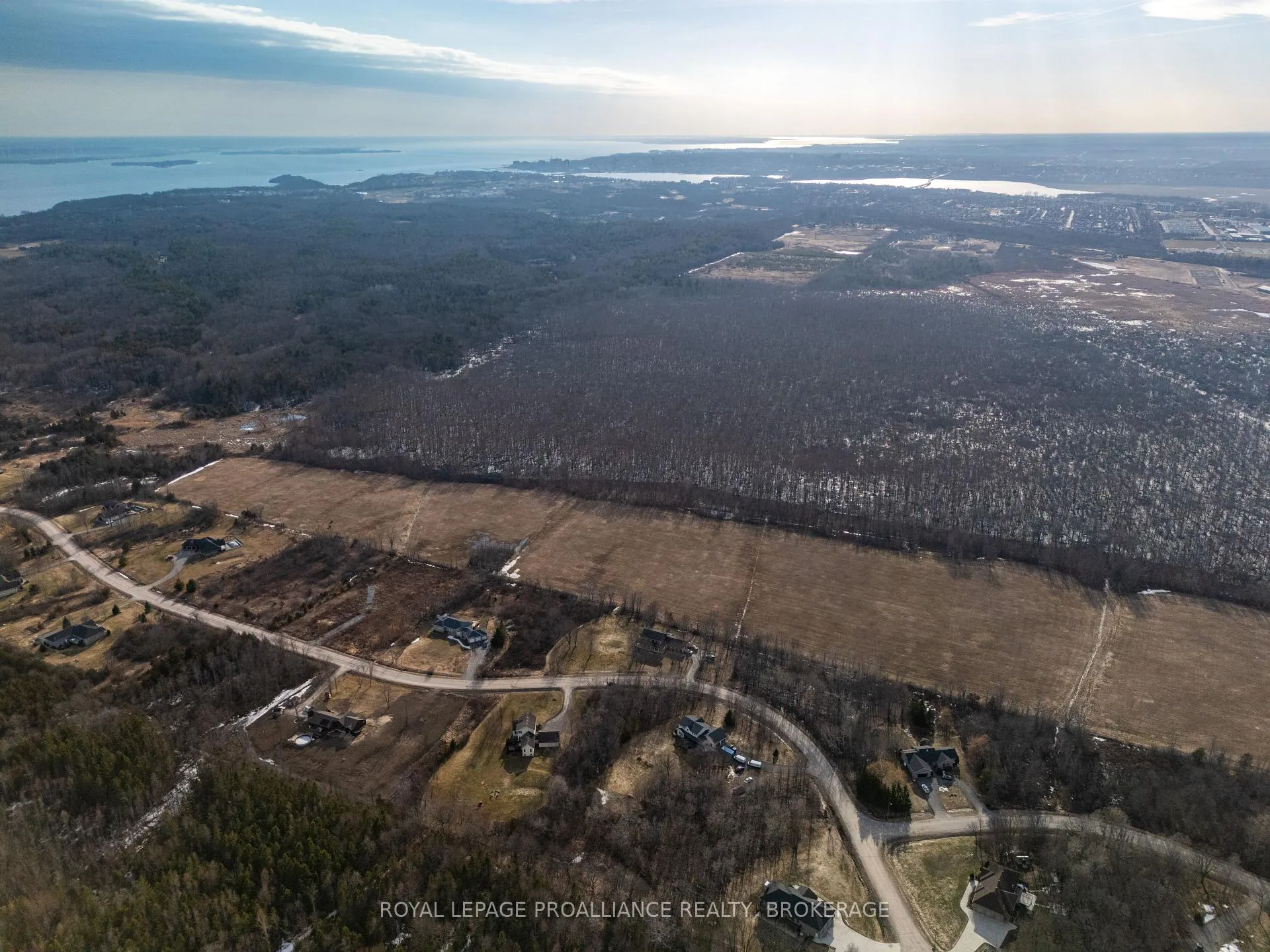 Photo 50 of 513 Deerview Drive, Kingston, Kingston East (incl CFB Kingston) — HOMEH