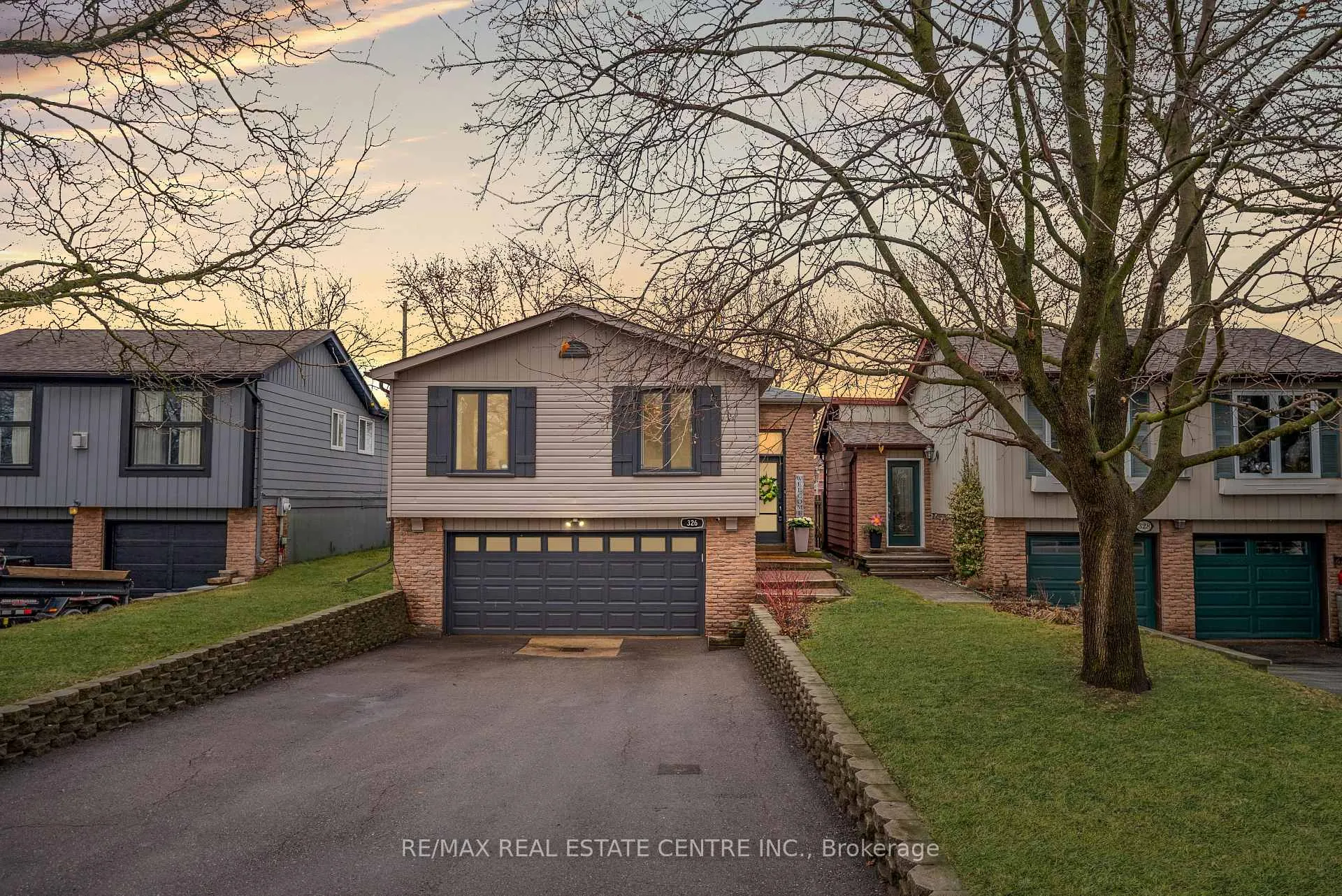 Photo 1 of 326 Whitehead Crescent, Caledon, Bolton North — HOMEH
