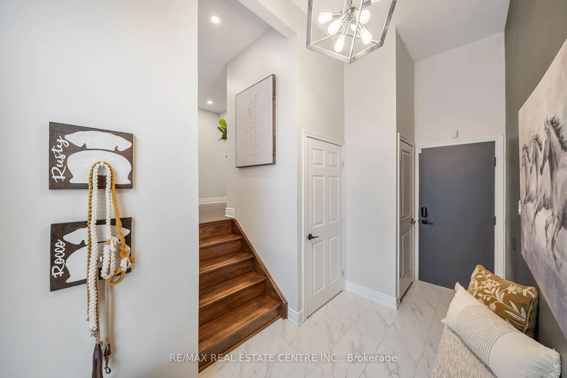 Photo 5 of 326 Whitehead Crescent, Caledon, Bolton North — HOMEH