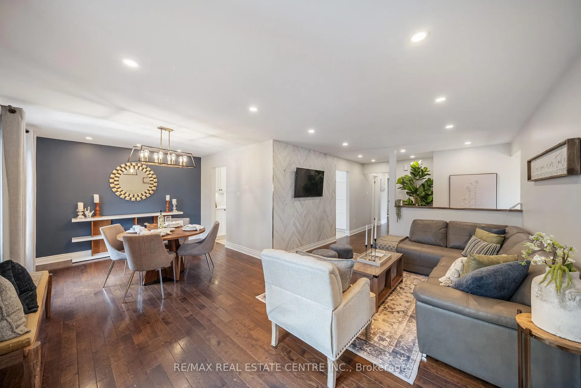 Photo 12 of 326 Whitehead Crescent, Caledon, Bolton North — HOMEH