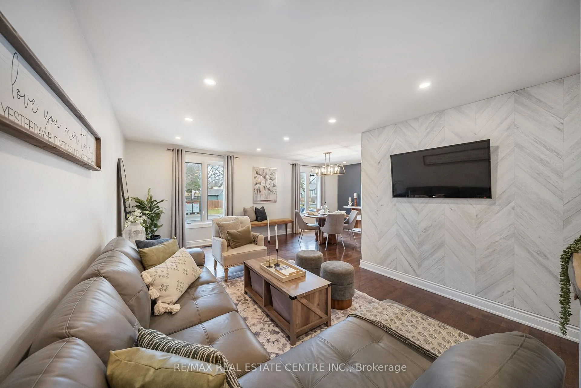 Photo 14 of 326 Whitehead Crescent, Caledon, Bolton North — HOMEH