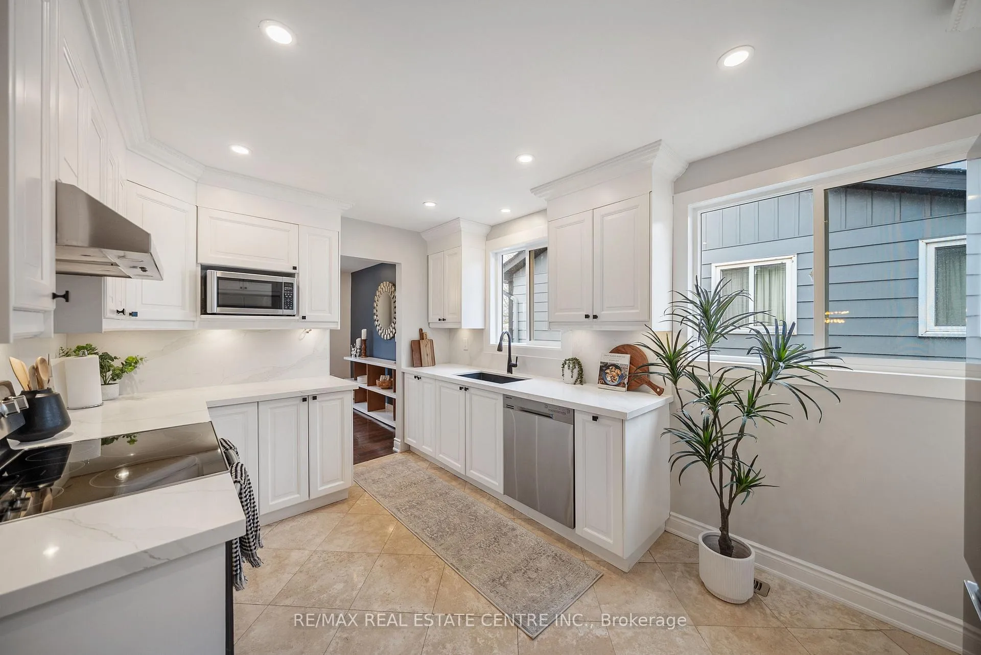 Photo 20 of 326 Whitehead Crescent, Caledon, Bolton North — HOMEH