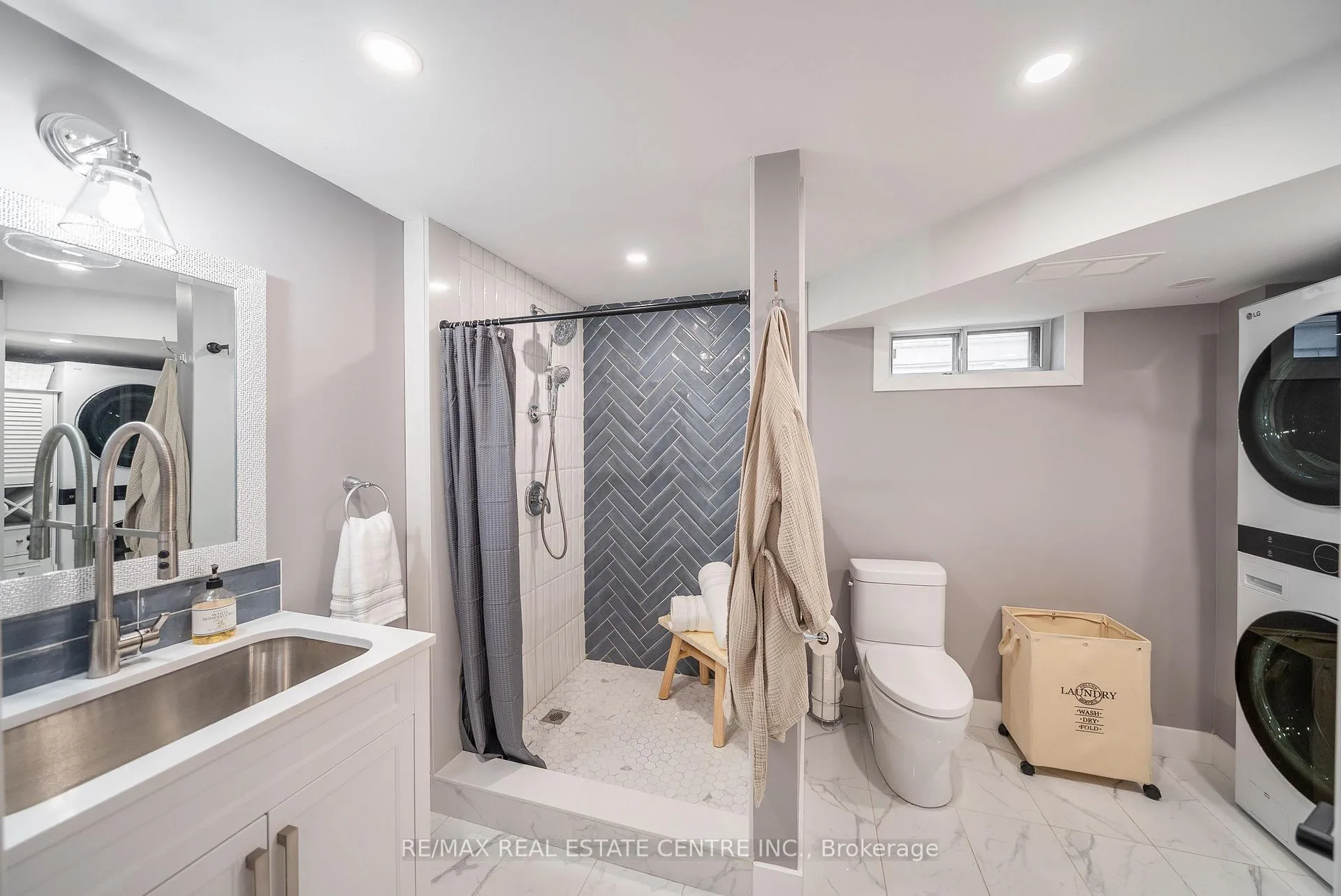 Photo 33 of 326 Whitehead Crescent, Caledon, Bolton North — HOMEH