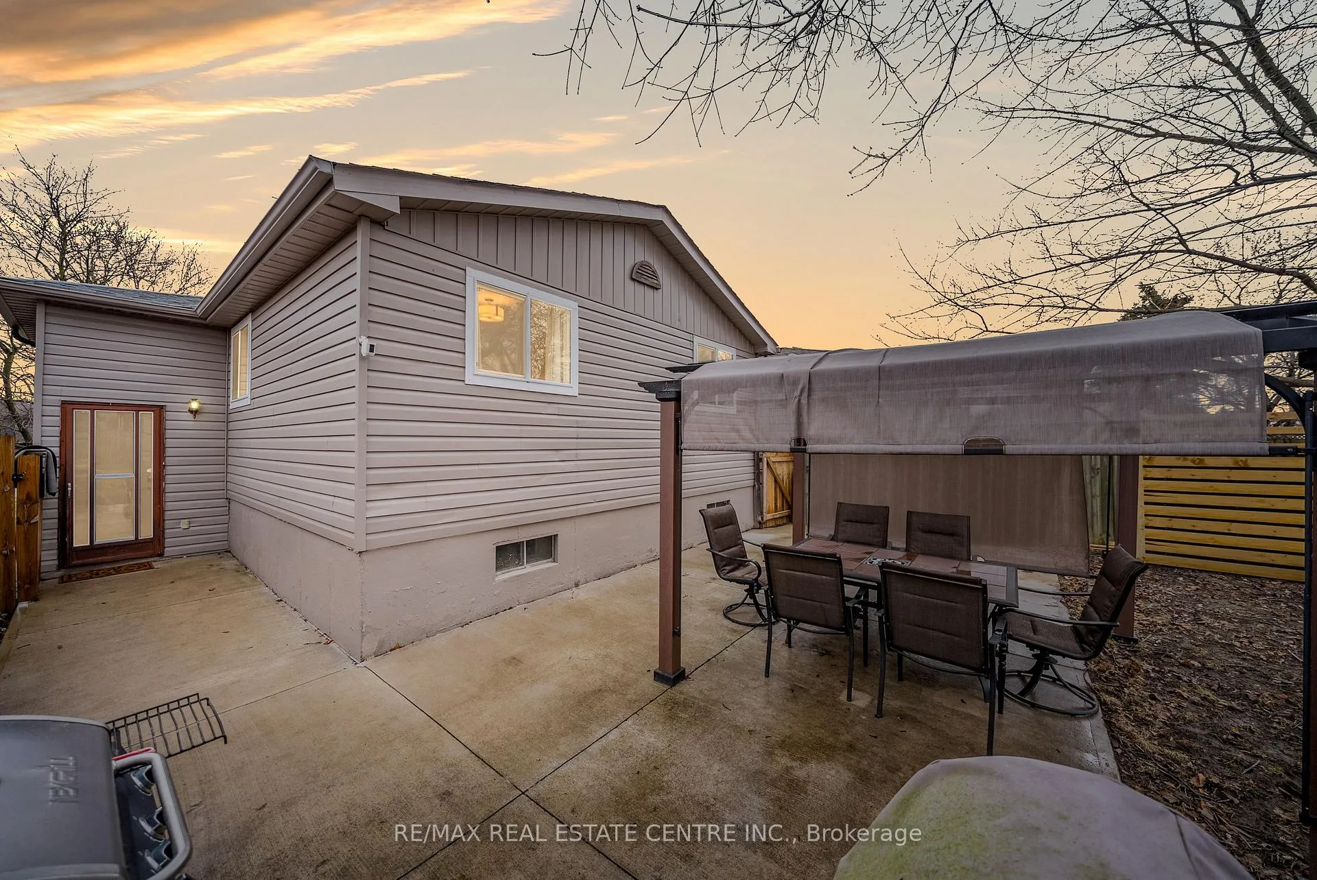 Photo 43 of 326 Whitehead Crescent, Caledon, Bolton North — HOMEH
