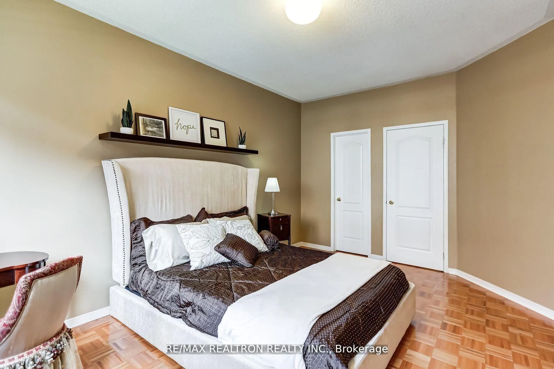 Photo 14 of 61 Manorwood Drive, Markham, Berczy — HOMEH