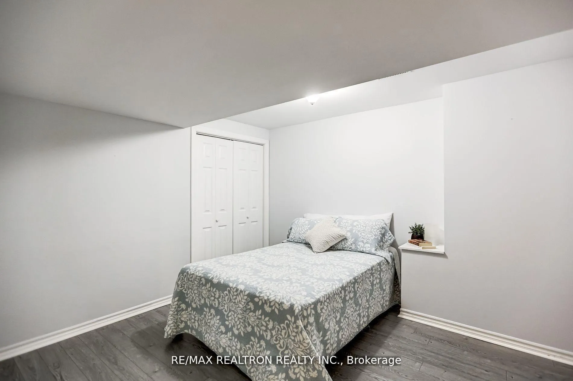 Photo 23 of 61 Manorwood Drive, Markham, Berczy — HOMEH
