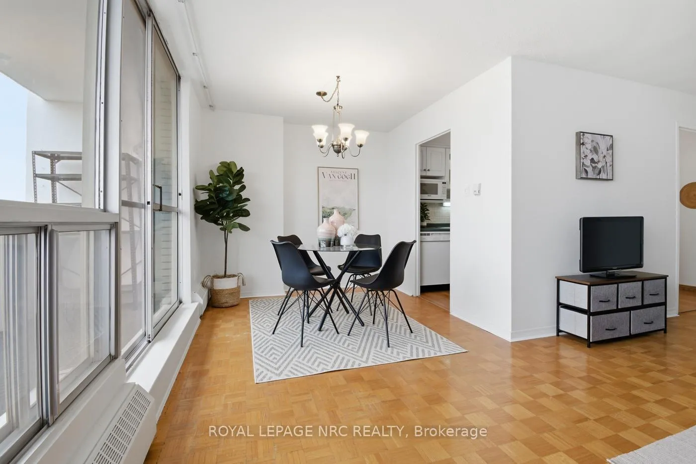 Photo 6 of Unit 708, 15 Towering Heights Boulevard N, St. Catharines, Glendale/Glenridge — HOMEH