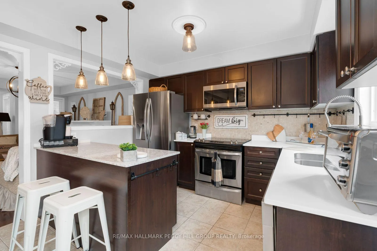 Photo 5 of 96 Majesty Boulevard, Barrie, Innis-Shore — HOMEH