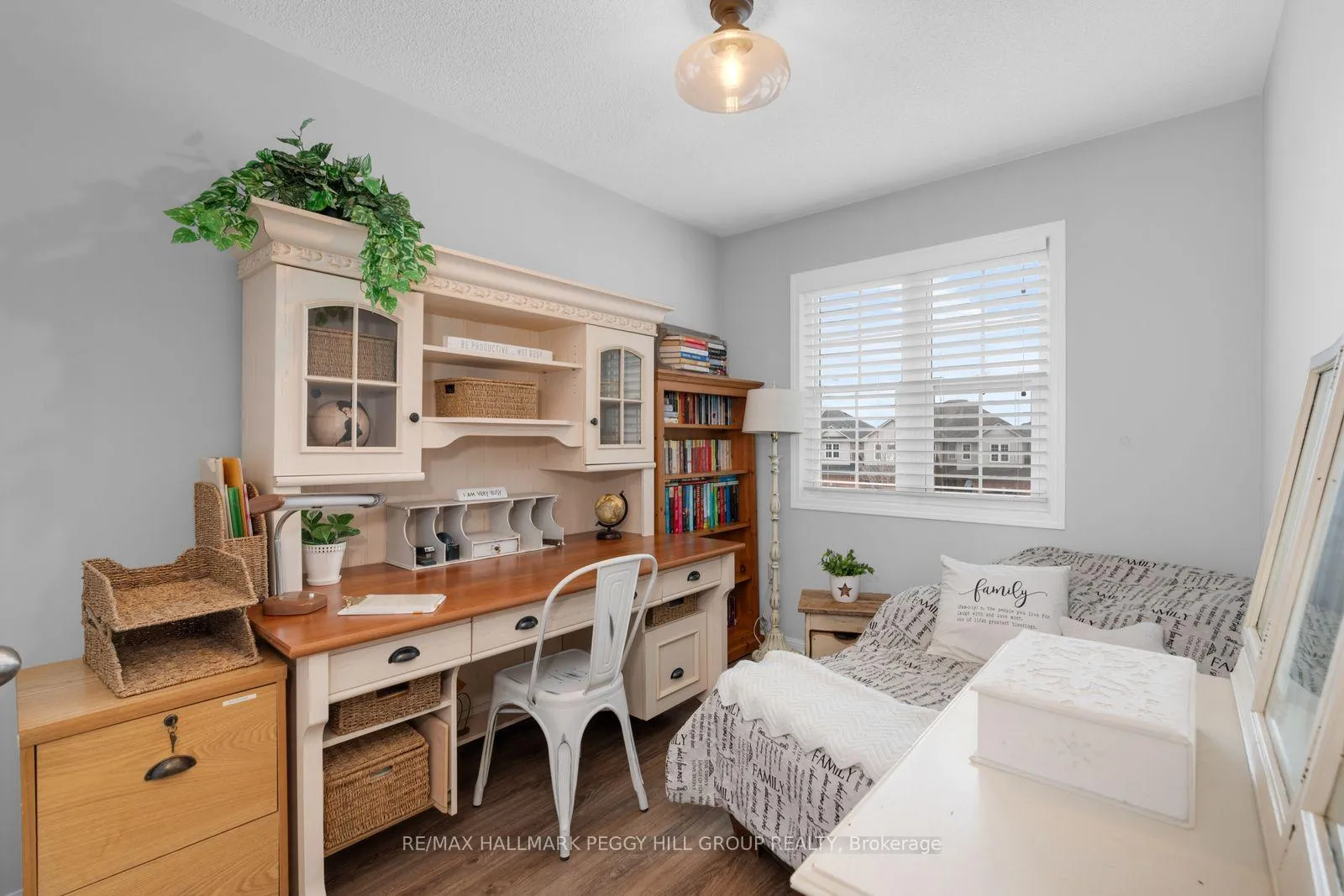 Photo 10 of 96 Majesty Boulevard, Barrie, Innis-Shore — HOMEH
