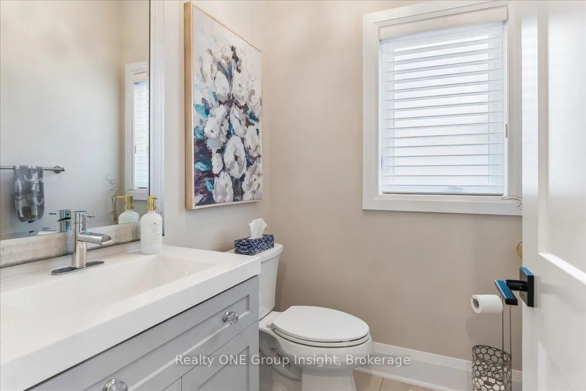 Photo 17 of 570 Bridgemill Crescent, Kitchener, Grand River South — HOMEH