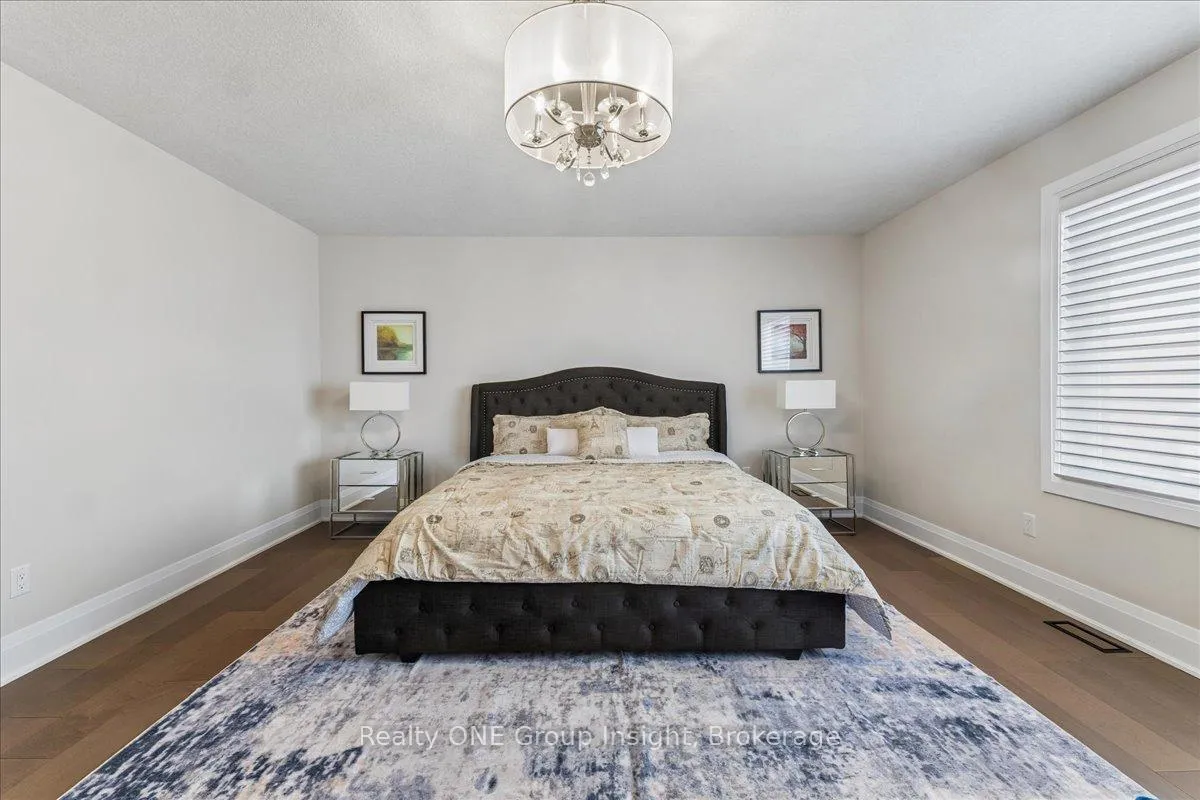 Photo 24 of 570 Bridgemill Crescent, Kitchener, Grand River South — HOMEH