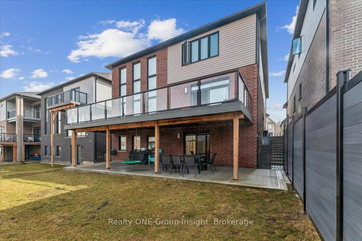 Photo 48 of 570 Bridgemill Crescent, Kitchener, Grand River South — HOMEH