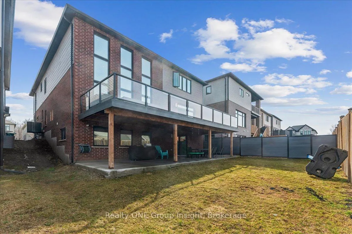 Photo 49 of 570 Bridgemill Crescent, Kitchener, Grand River South — HOMEH