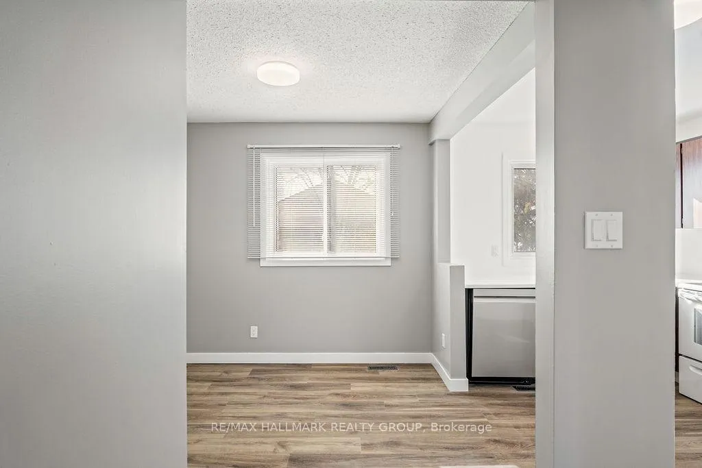 Photo 5 of Unit 48, 2276 Orient Park Drive, Ottawa, Blackburn Hamlet (South) — HOMEH