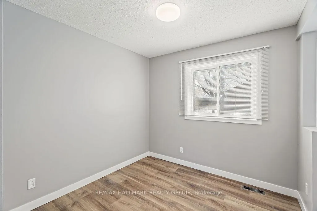 Photo 6 of Unit 48, 2276 Orient Park Drive, Ottawa, Blackburn Hamlet (South) — HOMEH